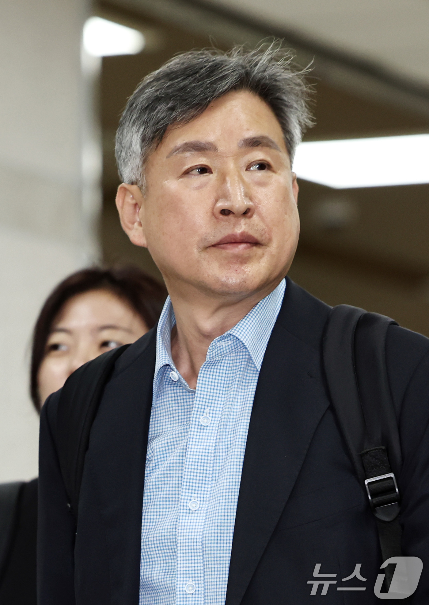(서울=뉴스1) 구윤성 기자 = 12·3 비상계엄에 가담한 의혹을 받는 김종욱 전 해양경찰청장이 3일 오전 서울 서초구 서울중앙지방법원에서 열리는 구속 전 피의자심문(영장실질심사) …