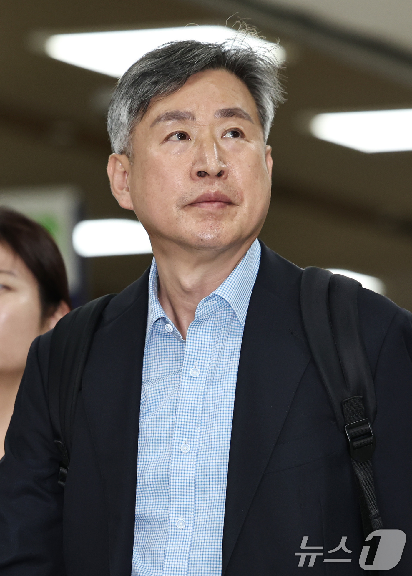 (서울=뉴스1) 구윤성 기자 = 12·3 비상계엄에 가담한 의혹을 받는 김종욱 전 해양경찰청장이 3일 오전 서울 서초구 서울중앙지방법원에서 열리는 구속 전 피의자심문(영장실질심사) …
