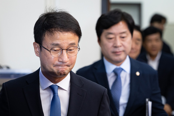 눈시울 붉힌 한병도 "5·18 폄훼, 진보·보수 떠나 그러면 안 돼"