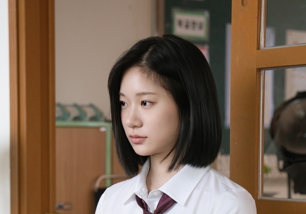 신예 조승희, 장한음 신곡 뮤비 출연…첫사랑 비주얼
