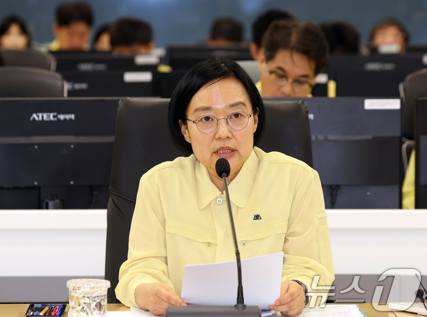 (서울=뉴스1) 김명섭 기자 = 한성숙 국무총리가 3일 오전 서울시 동작구 한강홍수통제소 상황실에서 장마대비 홍수 대응체계 현장점검을 하고 있다. 2026.7.3/뉴스1
