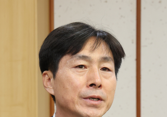 인사말하는 한창민 대표
