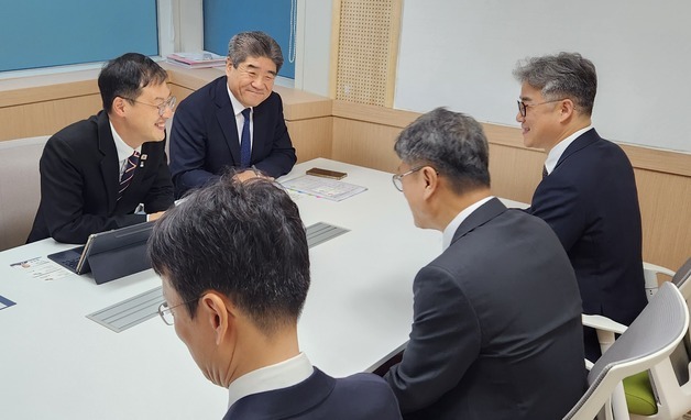 SK "울산 AI 데이터센터 1GW로 확대"…현대차·삼성SDI도 대규모 투자