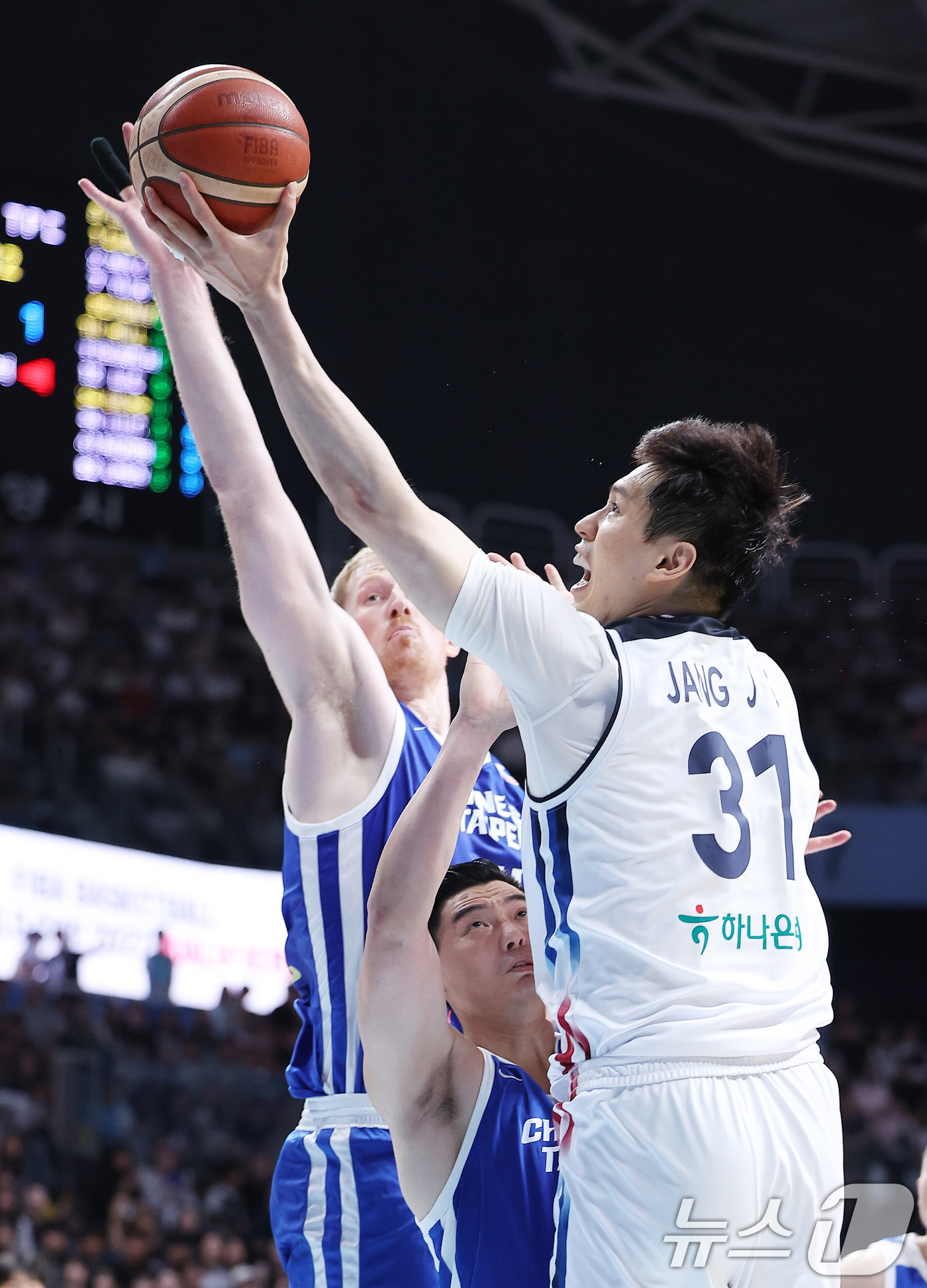 (고양=뉴스1) 김성진 기자 = 대한민국 농구 대표팀 장재석이 3일 경기도 고양시 고양소노아레나에서 열린 2027 FIBA 월드컵 아시아 예선 1라운드 B조 윈도우3 대한민국과 대 …