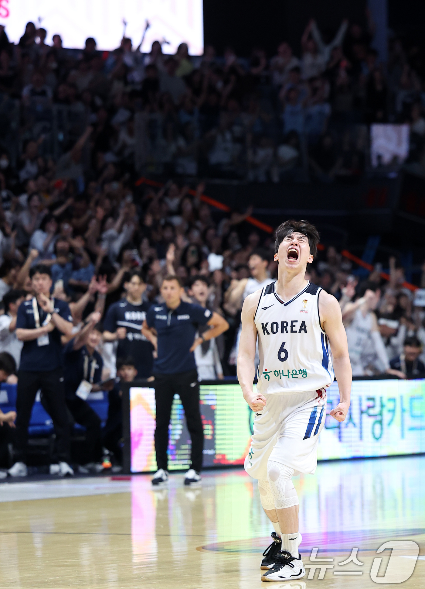 (고양=뉴스1) 김성진 기자 = 대한민국 농구 대표팀 이정현이 3일 경기도 고양시 고양소노아레나에서 열린 2027 FIBA 월드컵 아시아 예선 1라운드 B조 윈도우3 대한민국과 대 …