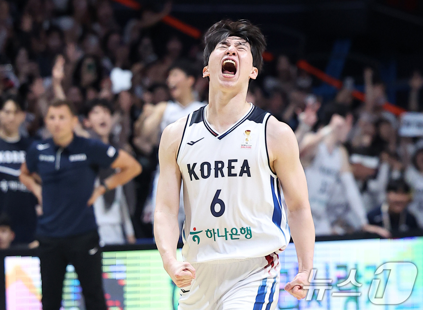 (고양=뉴스1) 김성진 기자 = 대한민국 농구 대표팀 이정현이 3일 경기도 고양시 고양소노아레나에서 열린 2027 FIBA 월드컵 아시아 예선 1라운드 B조 윈도우3 대한민국과 대 …