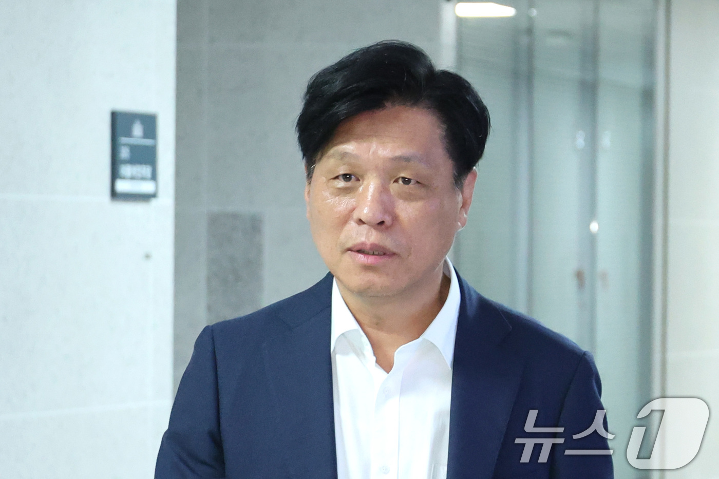 (서울=뉴스1) 신웅수 기자 = 조승래 재정경제기획위원장이 30일 서울 여의도 국회 의원회관에서 열린 세제개편안 논의를 위한 비공개 당정 간담회에서 참석하고 있다. 2026.7.3 …
