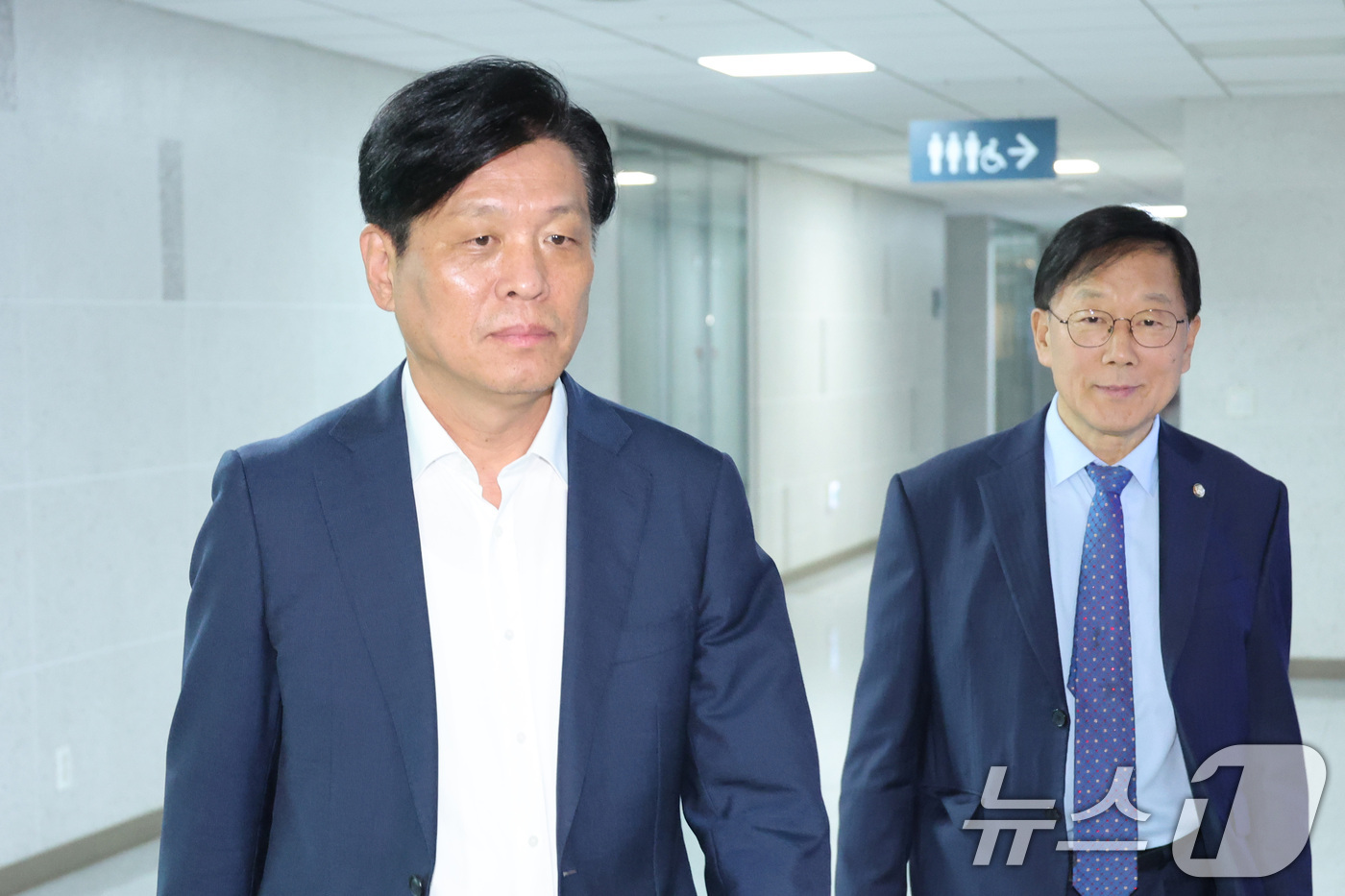 (서울=뉴스1) 신웅수 기자 = 조승래 재정경제기획위원장이 30일 서울 여의도 국회 의원회관에서 열린 세제개편안 논의를 위한 비공개 당정 간담회에서 참석하고 있다. 2026.7.3 …