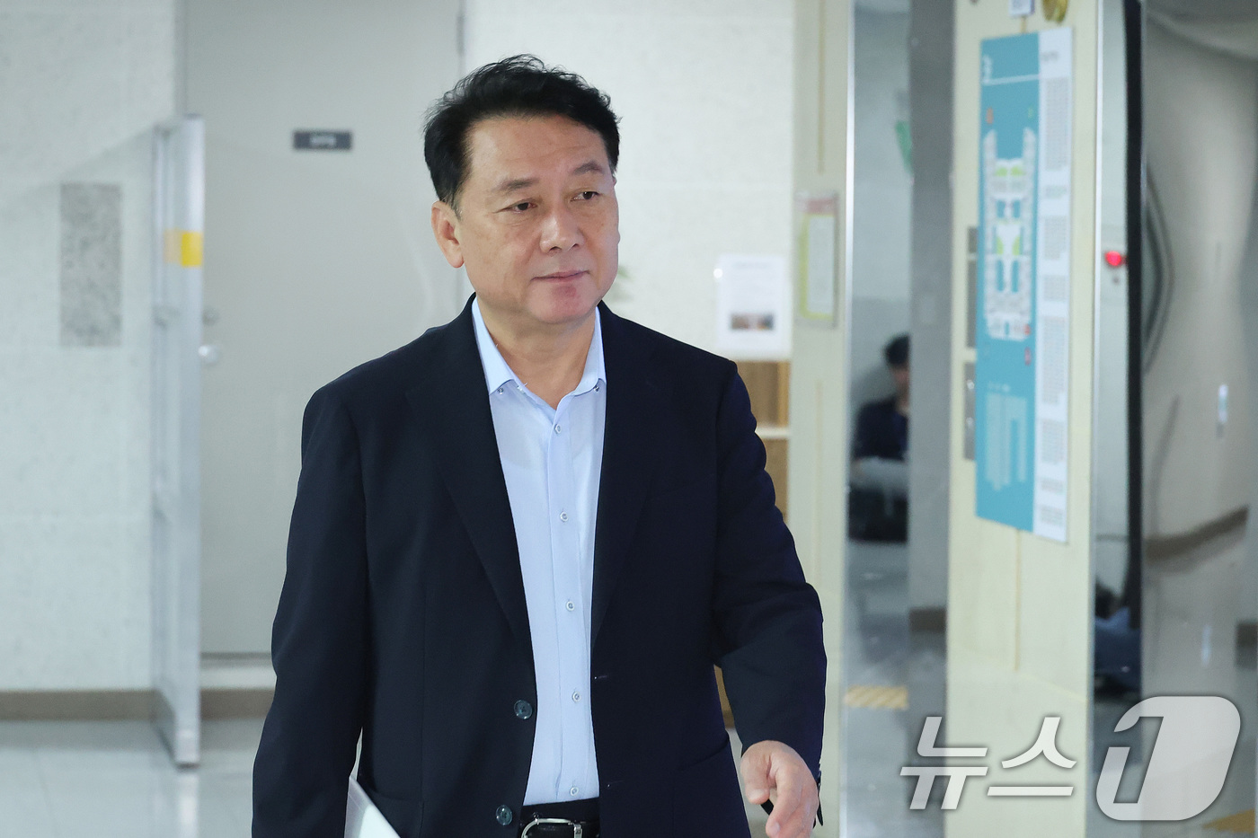 (서울=뉴스1) 신웅수 기자 = 이광재 예산결산특별위원장이 30일 서울 여의도 국회 의원회관에서 열린 세제개편안 논의를 위한 비공개 당정 간담회에서 참석하고 있다. 2026.7.3 …