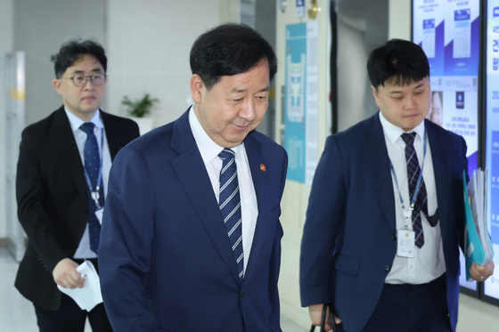 세제개편안 당정 참석하는 구윤철 부총리