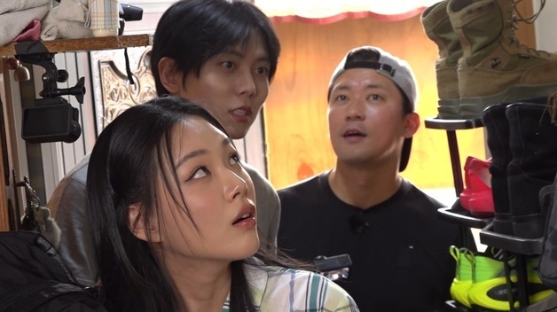 '홈즈' 비비 "돈 없던 시절, 회사 남은 음식 먹다가 배탈 난 적도 있어"