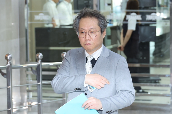 청문회 출석하는 한준희