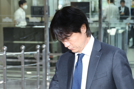 국회 출석하는 홍명보 전 감독
