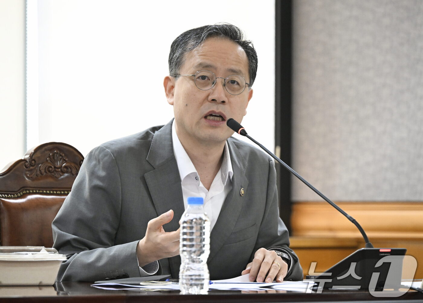(서울=뉴스1) = 이형일 재정경제부 차관이 30일 서울 중구 은행회관에서 열린 '거시경제금융회의'에서 모두발언을 하고 있다. (재정경제부 제공. 재판매 및 DB금지) 2026.7 …