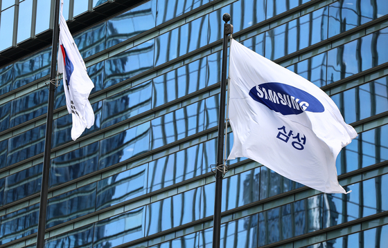 KB證 "삼전닉스 재고 10일분 뿐…메모리 부족 넘어 고갈 가능성"