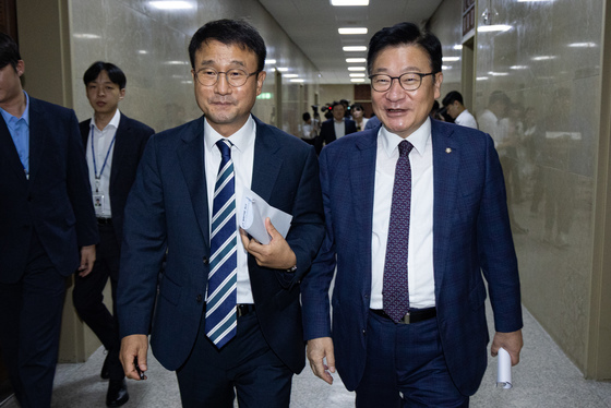여야 원내대표 '회동 마치고'