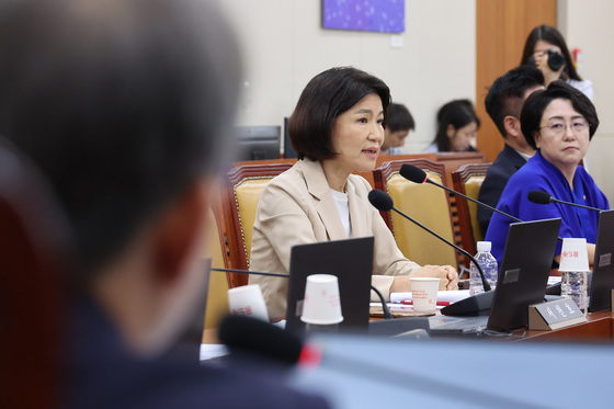 상임위 보임 관련 발언하는 이진숙