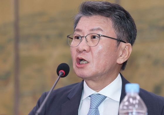 [속보] 경찰 "축협 前 임원들 '홍명보 선임' 문제 숨기려 허위 문건 작성"