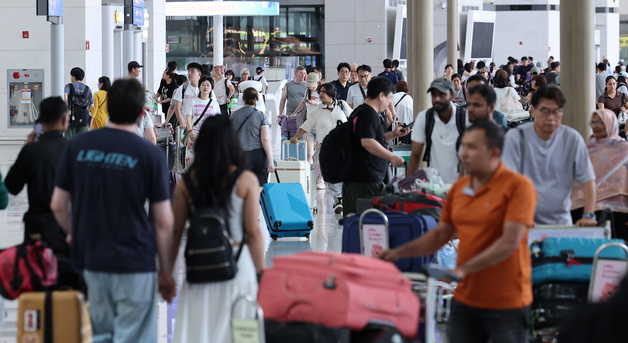 휴가철 맞은 인천공항