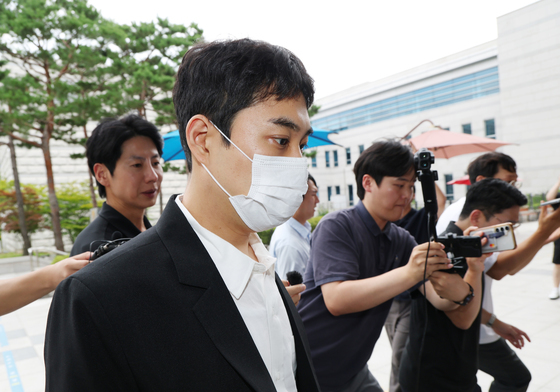청주지법 들어가는 최영중 전 청주시의원