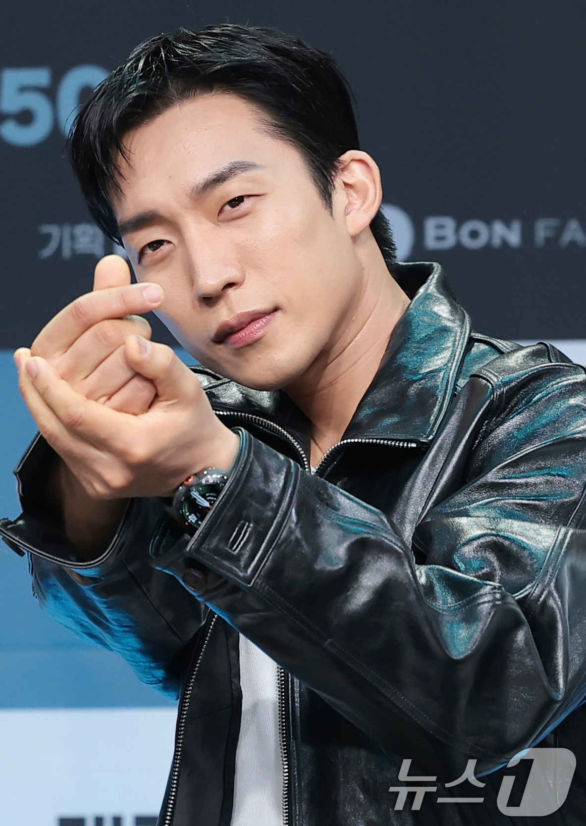 (서울=뉴스1) 권현진 기자 = 배우 이상이가 30일 서울 마포구 상암동 MBC에서 열린 새 금토드라마 '유부녀 킬러' 제작발표회에 참석해 포즈를 취하고 있다.‘유부녀 킬러’는 낮 …
