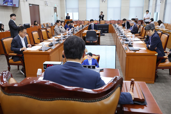 국조특위 활동 30일 연장안, 본회의 통과…내달 18일 잠실 재검표