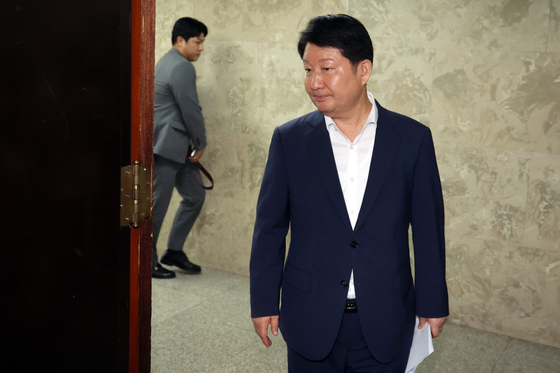 '멱살' 권영진, 의총서 공개 사과 "변명 여지없이 제 불찰"