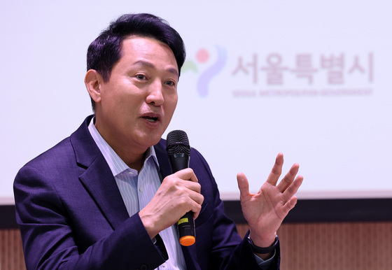 오세훈, '한강 밤핑' 개장 전 현장점검…"서울의 밤, 성장동력으로"