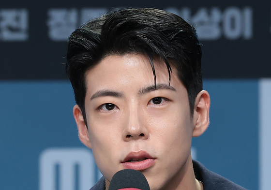 인사말 하는 최우성