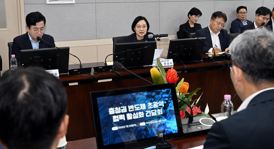발언하는 한성숙 총리