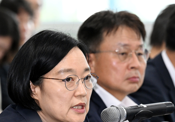 충청권 반도체 초광역 협력 활성화 간담회서 발언하는 한 총리
