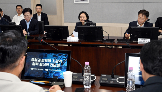 발언하는 한성숙 총리