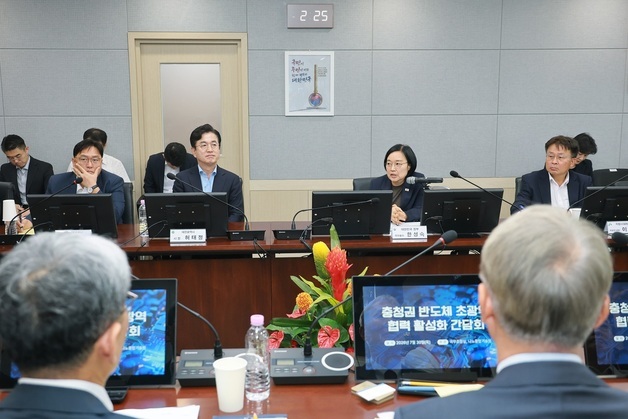 허태정 시장, 한성숙 총리에 '국가반도체 종합연구소' 대전 구축 건의
