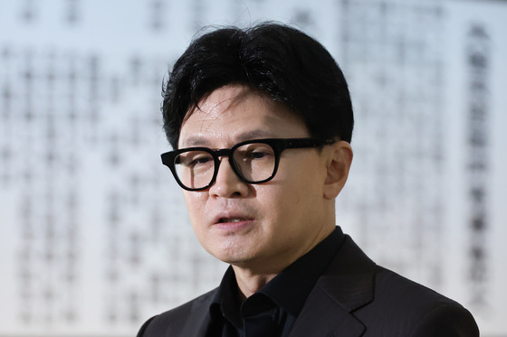 한동훈 "공천권 국민이 가져야…당 텃밭엔 상향식 공천 규정화"