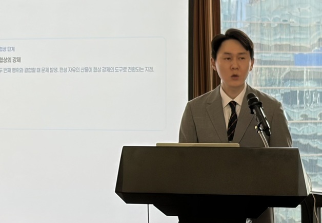 3개 채널서 같은 영화가…"끼워팔기 묵인하는 제도 손질해야"