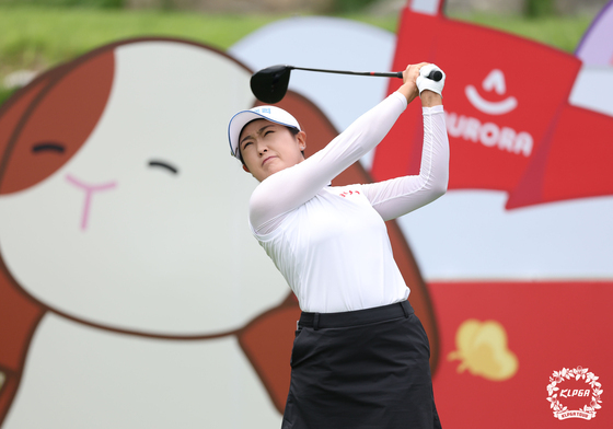 김민주, 오로라월드 챔피언십 2R 단독 선두…이예원 한 타 차 추격