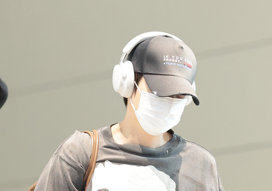 방탄소년단 슈가, 출국
