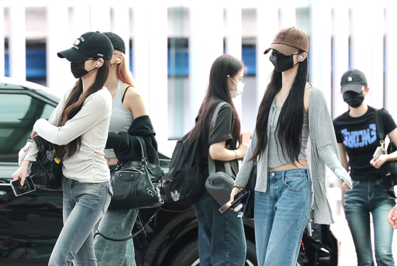 출국하는 하츠투하츠