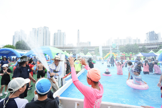 성북문화바캉스 첫 주 6247명 방문…우이천·길음동으로 행사 확대