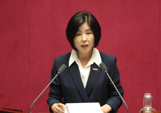 국회법 개정안 무제한 토론 시작한 김미애 의원