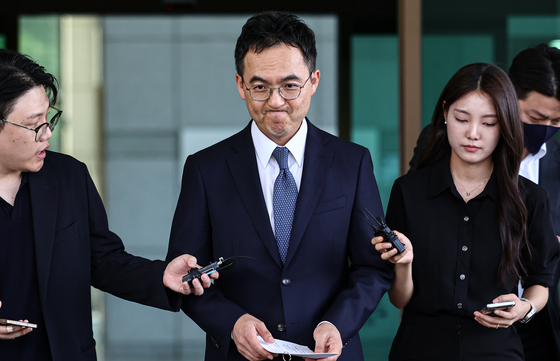 대검찰청 나서는 구자현 직무대행