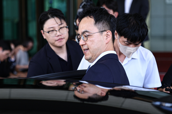 대검찰청 나서는 구자현 직무대행