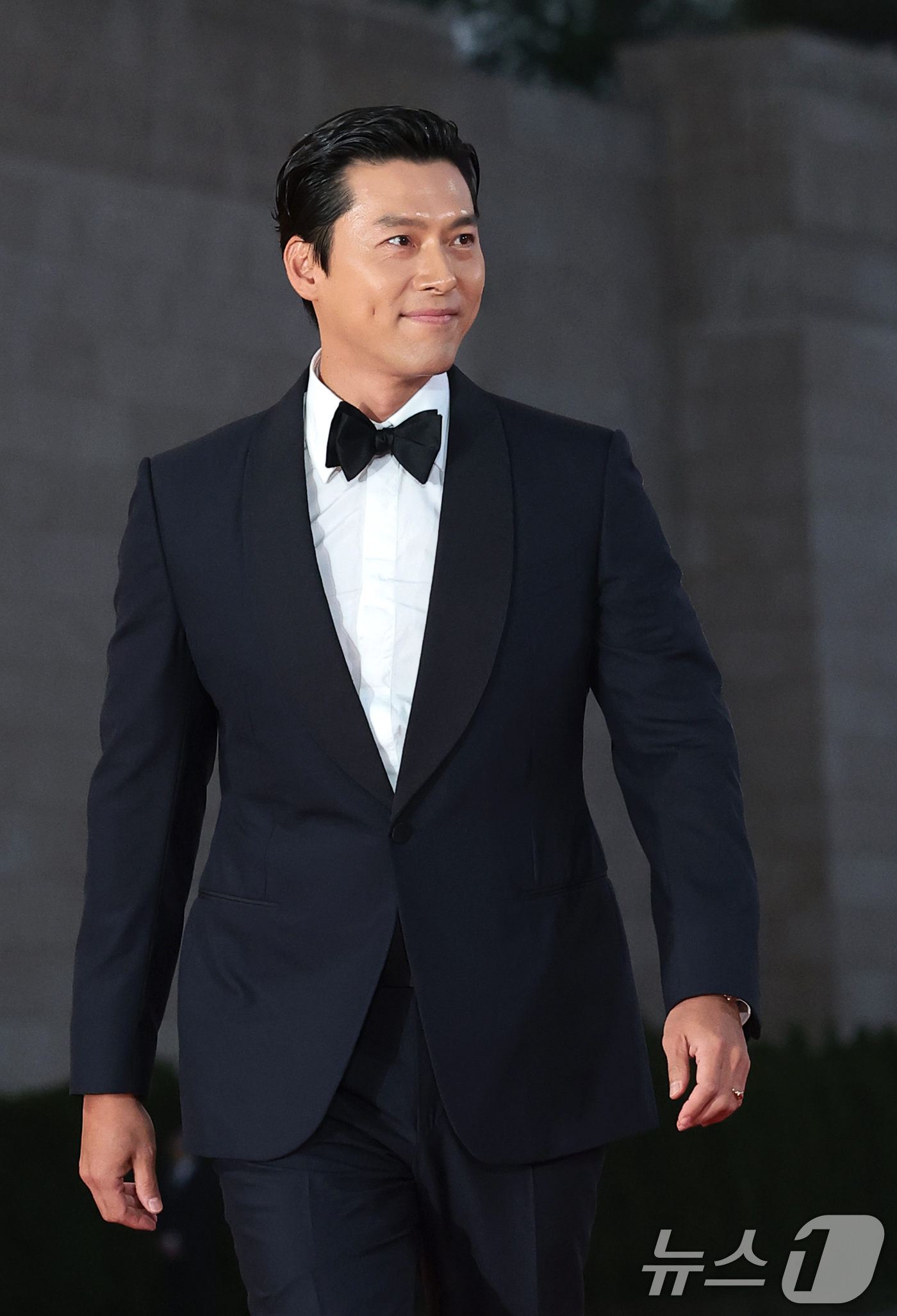 (인천=뉴스1) 권현진 기자 = 배우 현빈이 31일 인천 중구 파라다이스시티에서 열린 ‘제4회 청룡시리즈어워즈’에 레드카펫 행사에 참석하고 있다. 2026.7.31/뉴스1