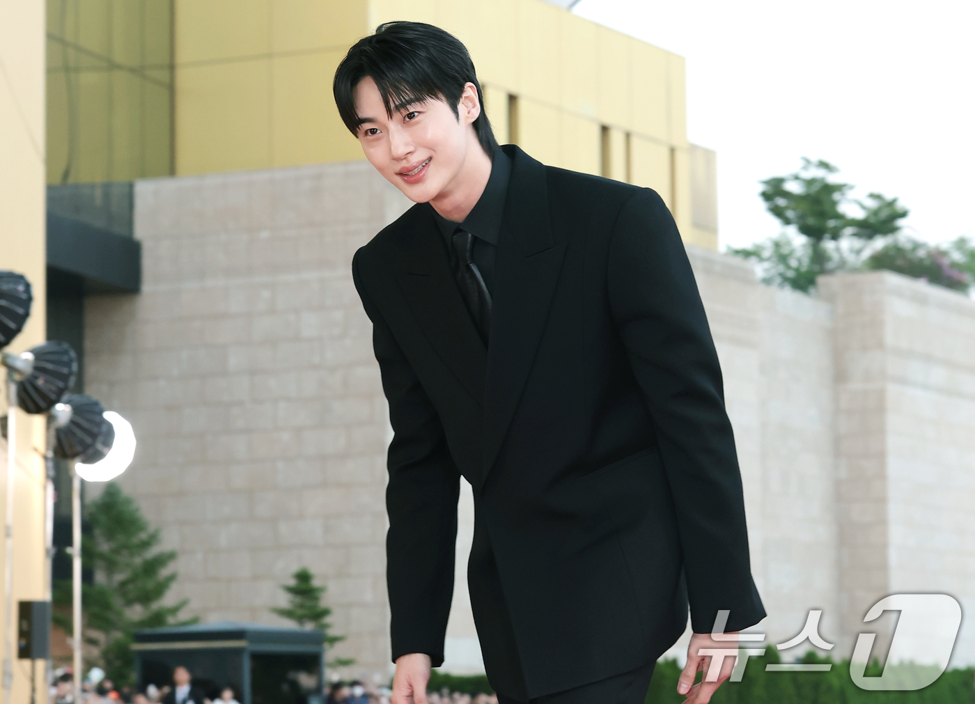 (인천=뉴스1) 권현진 기자 = 배우 변우석이 31일 인천 중구 파라다이스시티에서 열린 ‘제4회 청룡시리즈어워즈’에 레드카펫 행사에 참석하고 있다. 2026.7.31/뉴스1