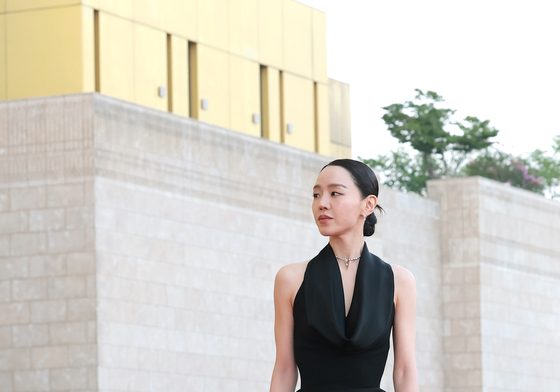 신혜선, 압도적인 분위기