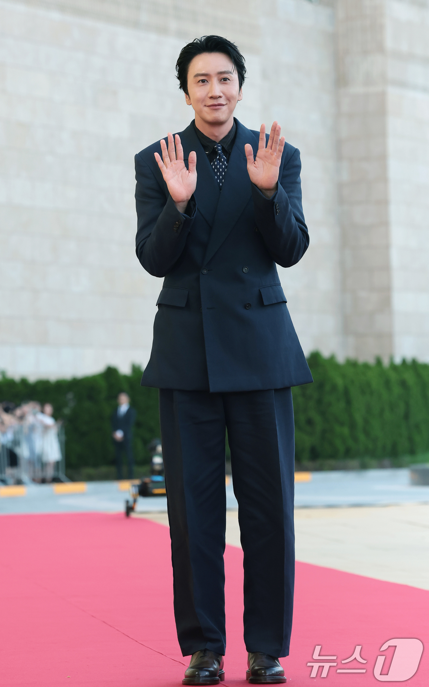 (인천=뉴스1) 권현진 기자 = 배우 이광수가 31일 인천 중구 파라다이스시티에서 열린 ‘제4회 청룡시리즈어워즈’에 레드카펫 행사에 참석하고 있다. 2026.7.31/뉴스1