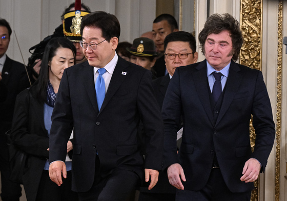 함께 입장하는 한·아르헨티나 정상