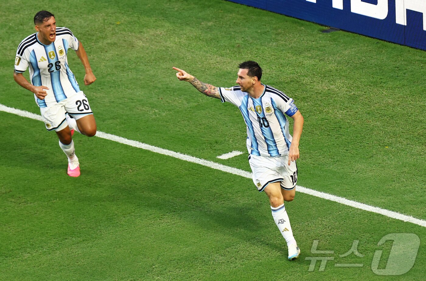 본문 이미지 - 아르헨티나 공격수 리오넬 메시가 4일(한국시간) 열린 2026 FIFA 북중미 월드컵 32강 카보베르데전에서 전반 29분 선제골을 넣었다. ⓒ 로이터=뉴스1