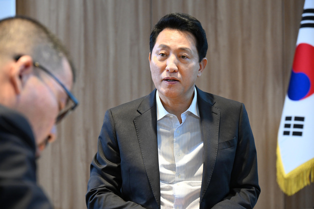 오세훈 "결별 대상은 尹의 잘못된 판단…한동훈 등과 힘 합쳐야" 보수 재건 기대