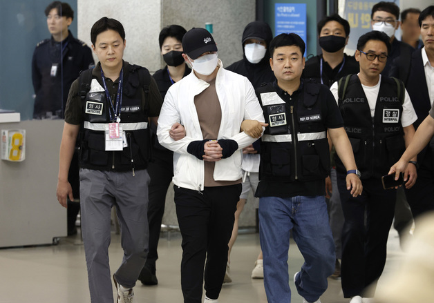 '5조3천억원대 불법 도박 사이트' 총책 UAE에서 검거·송환